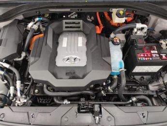 Hyundai Ioniq 38.3kWh Premium (136 ps) - REVERSE CAM - NAV - HEATED SEATS