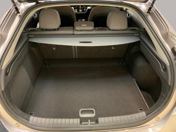 Hyundai Ioniq 38.3kWh Premium (136 ps) - REVERSE CAM - NAV - HEATED SEATS