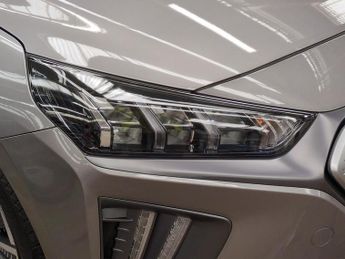 Hyundai Ioniq 38.3kWh Premium (136 ps) - REVERSE CAM - NAV - HEATED SEATS