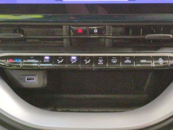 Fiat 500e 42kWh Icon (118 ps) - SPEED LIMIT RECOG - PARK SENSORS - DRIVING