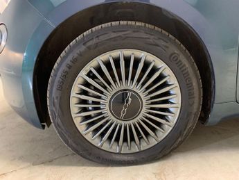 Fiat 500e 42kWh Icon (118 ps) - SPEED LIMIT RECOG - PARK SENSORS - DRIVING