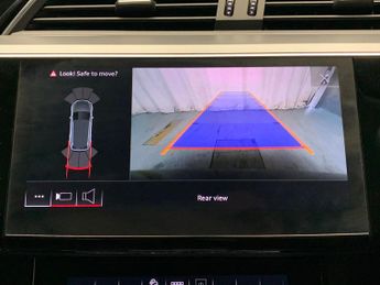 Audi e-tron 55 Technik quattro 95kWh (408 ps) - ADJUSTABLE SUSPENSION - LANE