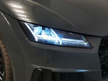 Audi TT 2.0 TFSI 45 Black Edition Coupe S Tronic quattro (245 ps) - BLUE
