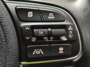 Kia Niro 39kWh 2 (134 bhp) - 17IN ALLOYS - AIR CON - PARK SENSORS