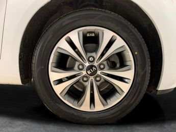 Kia Venga 1.6 2 (123 bhp) - DAYTIME RUNNING LIGHTS - ISOFIX - ELECTRIC WIN