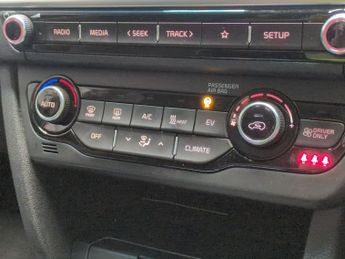 Kia Niro 39kWh 2 (134 bhp) - 17IN ALLOYS - AIR CON - PARK SENSORS