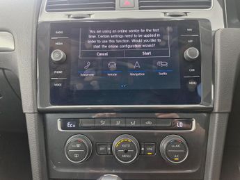 Volkswagen E-golf 35.8kWh e-Golf (136 ps) - USB AUDIO - SPLIT FOLDING REAR SEATS -