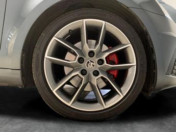 Skoda Octavia 2.0 TDI vRS DSG 7Spd (184 ps) - PADDLE SHIFT - 18IN ALLOYS - AIR