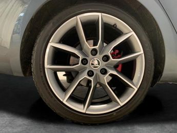 Skoda Octavia 2.0 TDI vRS DSG 7Spd (184 ps) - PADDLE SHIFT - 18IN ALLOYS - AIR