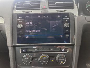 Volkswagen E-golf 35.8kWh e-Golf (136 ps) - USB AUDIO - SPLIT FOLDING REAR SEATS -