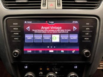 Skoda Octavia 2.0 TDI vRS DSG 7Spd (184 ps) - PADDLE SHIFT - 18IN ALLOYS - AIR