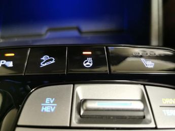 Hyundai Tucson 1.6 h T-GDi 13.8kWh Premium Plug-in 4WD (265 ps) - NAV - HEATED 