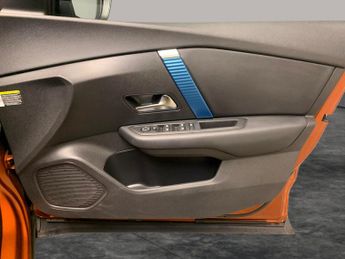 Citroen e-C4 50kWh Sense Plus (11kW Charger) (136 ps) - 18IN ALLOYS - DAB
