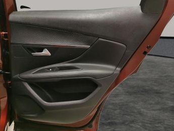 Peugeot 3008 1.2 PureTech Allure EAT (130 ps) - BLUETOOTH - CLIMATE CONTROL