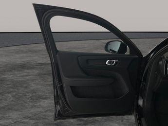 Volvo XC40 Recharge 69kWh Core RWD (238 ps) - DAB - USB AUDIO - CRUISE CONT