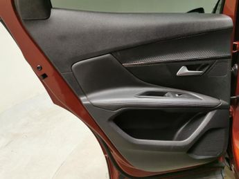 Peugeot 3008 1.2 PureTech Allure EAT (130 ps) - CLIMATE CONTROL - SPEED LIMIT