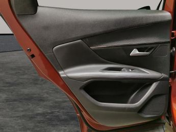 Peugeot 3008 1.2 PureTech Allure EAT (130 ps) - BLUETOOTH - CLIMATE CONTROL