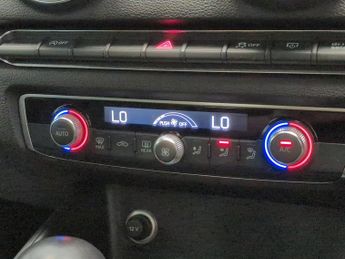Audi A3 2.0 TDI 35 Sport S Tronic (150 ps) - LEATHER - DAB - BLUETOOTH