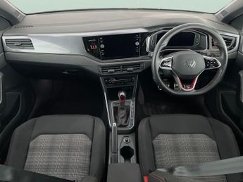 Volkswagen Polo 2.0 TSI GTI DSG (207 ps) - ACTIVE LANE ASSIST - LED - NAV