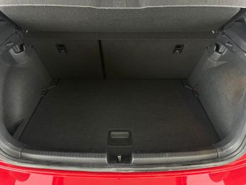 Volkswagen Polo 2.0 TSI GTI DSG (207 ps) - ACTIVE LANE ASSIST - LED - NAV