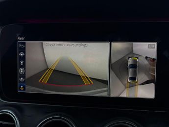 Mercedes-Benz E Class 2.0 E300e 13.5kWh AMG Line (Premium) Plug-in G-Tronic+ (320 ps) 