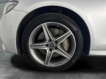 Mercedes-Benz E Class 2.0 E300e 13.5kWh AMG Line (Premium) Plug-in G-Tronic+ (320 ps) 