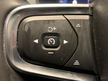 Volvo C40 Recharge 69kWh Ultimate (231 ps) - KEYLESS ENTRY - AUTO PARK - L
