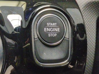 Mercedes-Benz CLA 1.3 CLA250e 15.6kWh AMG Line (Premium) Coupe Plug-in 8G-DCT (218