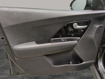Kia Niro 64kWh 3 (201 bhp) - HEATED STEERING - BLUETOOTH - PADDLE SHIFT