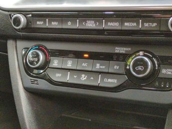 Kia Niro 64kWh 3 (201 bhp) - HEATED STEERING - BLUETOOTH - PADDLE SHIFT