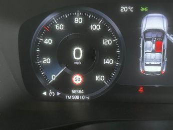 Volvo XC40 1.5h T5 Twin Engine Recharge 10.7kWh R-Design Plug-in (262 ps) -