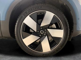 Volvo C40 Recharge 69kWh Ultimate (231 ps) - KEYLESS ENTRY - AUTO PARK - L