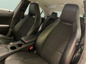 Mercedes-Benz CLA 1.6 CLA180 AMG Line Edition Coupe 7G-DCT (122 ps) - HALF LEATHER
