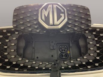MG MG ZS 44.5kWh Excite (143 ps) - LANE DEPARTURE  - BLUETOOTH - DRIVING 