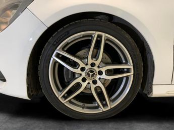 Mercedes-Benz CLA 1.6 CLA180 AMG Line Edition Coupe 7G-DCT (122 ps) - HALF LEATHER
