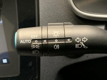MG MG ZS 44.5kWh Excite (143 ps) - LANE DEPARTURE  - BLUETOOTH - DRIVING