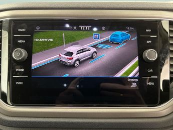 Volkswagen T-Roc 2.0 TDI EVO Design DSG (150 ps) - ADAPT CRUISE - CARPLAY - DAB