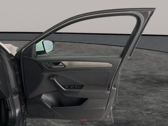 Volkswagen T-Roc 2.0 TDI EVO Design DSG (150 ps) - ADAPT CRUISE - CARPLAY - DAB