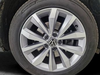 Volkswagen T-Roc 2.0 TDI EVO Design DSG (150 ps) - ADAPT CRUISE - CARPLAY - DAB