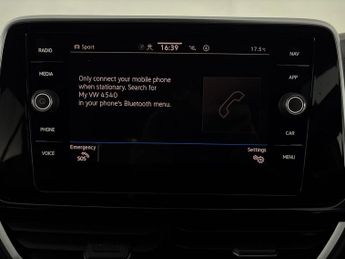 Volkswagen T-Roc 2.0 TSI R-Line DSG 4Motion (190 ps) - HEATED SEATS - NAV - WIFI