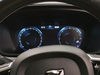 Volvo S90 2.0 D4 R-Design Pro (190 ps) - SENSUS SAT NAV - CARPLAY - KEYLES