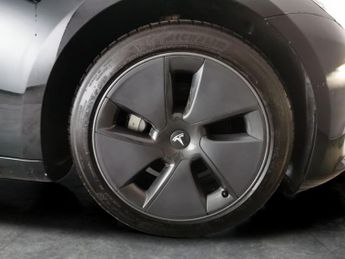 Tesla Model 3 Standard Range Plus RWD (241 bhp) - PARK ASSIST - LED - REVERSE 