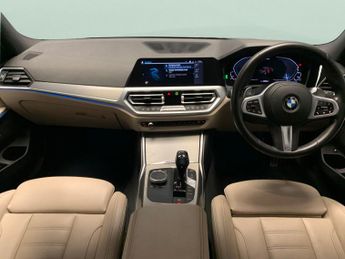 BMW 3 Series 2.0 330e 12kWh M Sport Plug-in (292 ps) - REVERSE CAM - NAV - HE