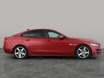 Jaguar XE 2.0d R-Sport (180 ps) - BLUETOOTH - SPEED LIMIT RECOG - CLIMATE 