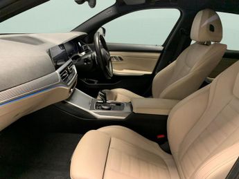 BMW 3 Series 2.0 330e 12kWh M Sport Plug-in (292 ps) - REVERSE CAM - HEATED S