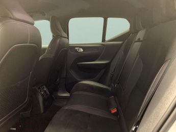 Volvo XC40 1.5h T5 Twin Engine 10.7kWh R-Design Plug-in (262 ps) - BLUETOOT