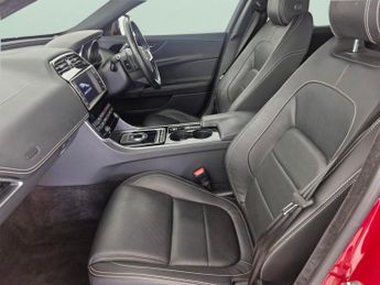 Jaguar XE 2.0d R-Sport (180 ps) - BLUETOOTH - SPEED LIMIT RECOG - CLIMATE 