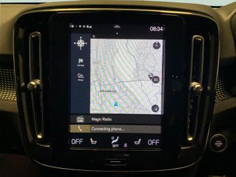 Volvo XC40 1.5h T5 Twin Engine Recharge 10.7kWh R-Design Plug-in (262 ps) -