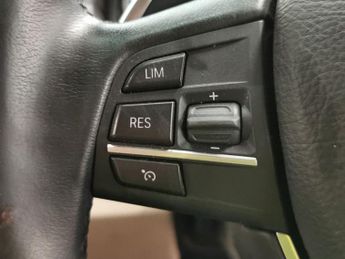 BMW 5 Series 3.0 535d Luxury (313 ps) - CARPLAY - LED - BLACK PANEL DISPLAY