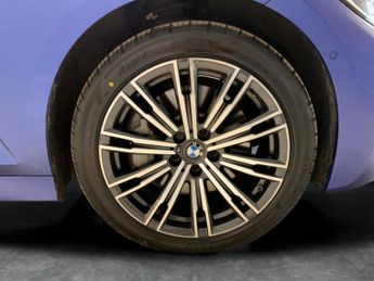 BMW 3 Series 2.0 330e 12kWh M Sport Plug-in (292 ps) - AUTO PARK - REVERSE CA